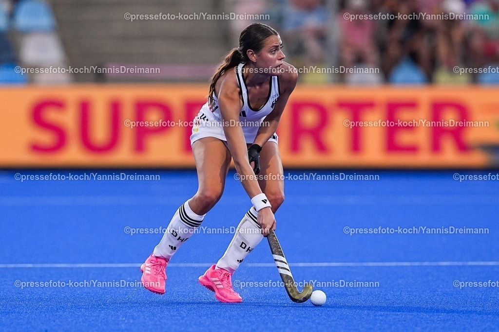 xydrx11082503076 | 11.08.2025, xydrx, Frauen EuroHockey Championship 2025, Gruppenphase, Gruppe A, Deutschland - Niederlande, Sparkassenpark Mönchengladbach: Selin Oruz (GER #5)
