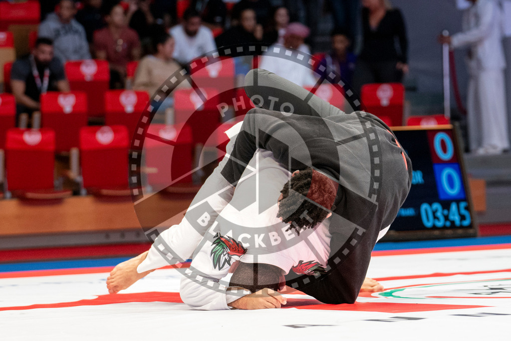 20231108PBB1007 | Fighters compete during the AJP World Professional Championship in the Mubadala Arena in Abu Dhabi, Arab United Emirates, on November 8, 2023.