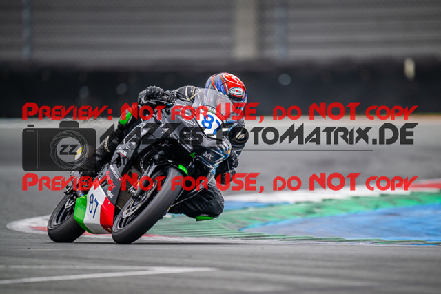 MaZZes_Fotomatrix_20230818_6007705_1974 | SSP300