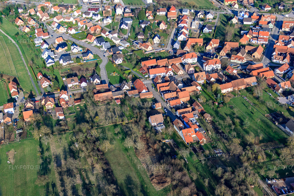Vue aérienne: Rue des Sources à Morsbronn-les-Bains dans le département Bas Rhin, France – .Photo: IMG_38709.jpg prise le 20/03/2011 par Werner Riehm/FLY-FOTO.eu – Résolution de l'original: 4752 x 3168 px