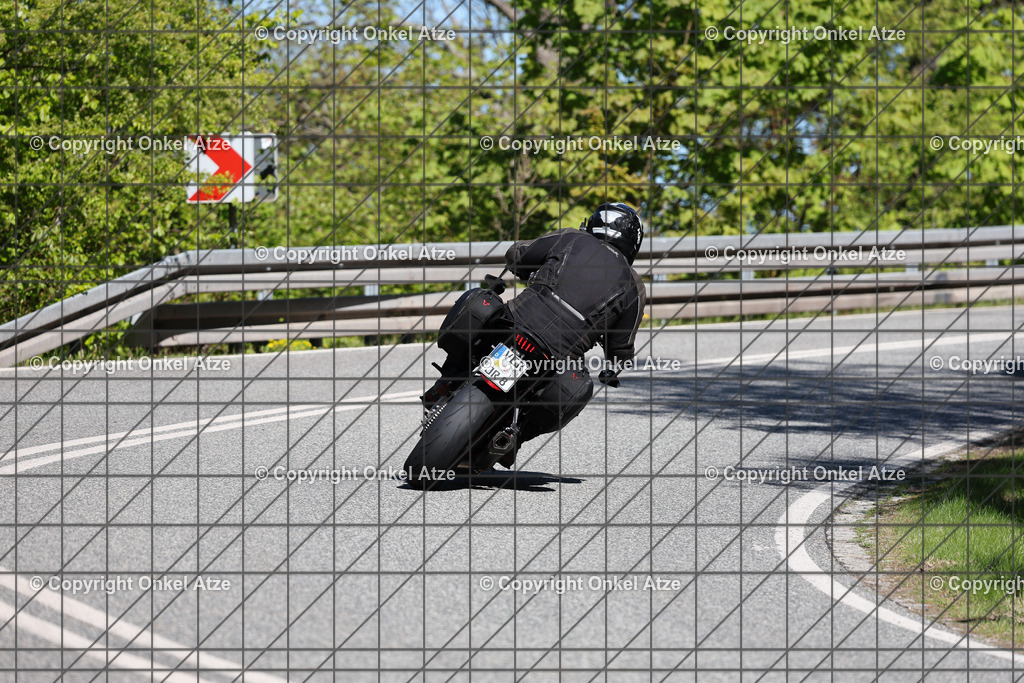 IMG_9077 | Fotograf am Kyffhäuser. Onkel Atze. Kyffhäuser Rennstrecke. Café36. Motorsportfotografie. - Realisiert mit Pictrs.com