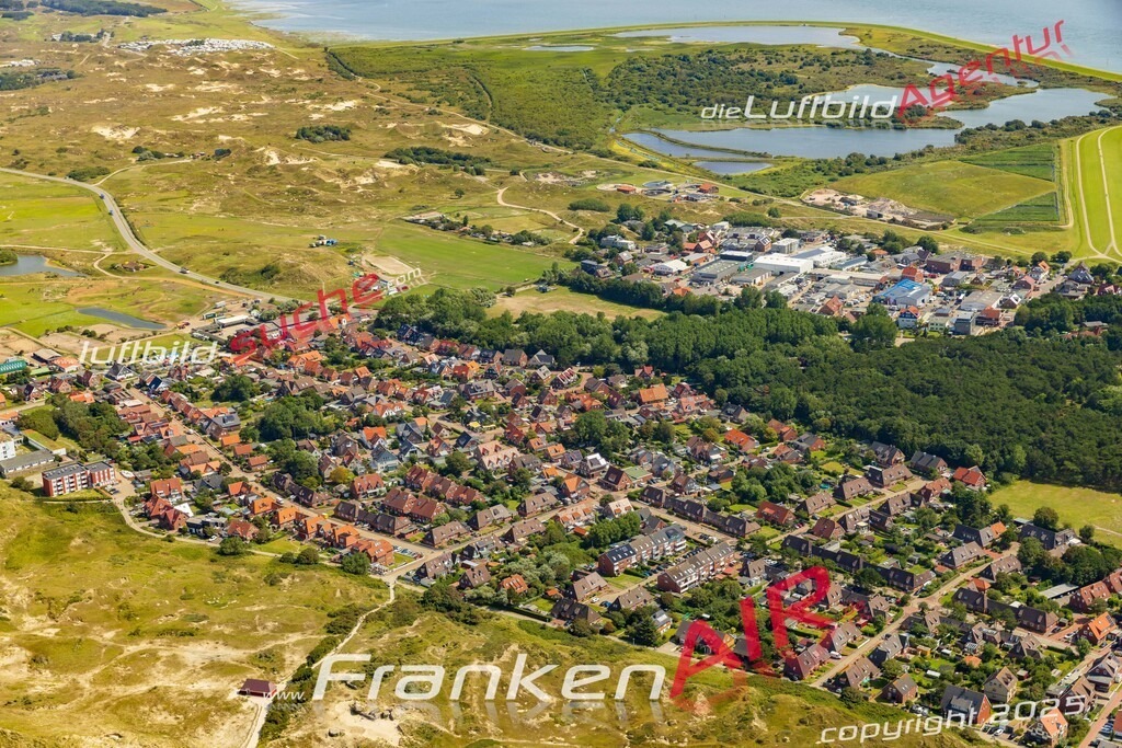 Luftaufnahme der Stadt Norderney - Die Luftaufnahme wurde 2025 vom UL-Flugzeug heraus erstellt ( keine Drohne ) - Hochauflösende Luftaufnahme - für professionelle Ausdrucke geeignet. Die Geschenkidee !Hier alle&nbsp;Infos zur Lizenzierung der LuftaufnahmeWir fliegen auch dieses Jahr wieder in Ihre Region um Luftbilder zu erstellen.- Luftbild anfragen