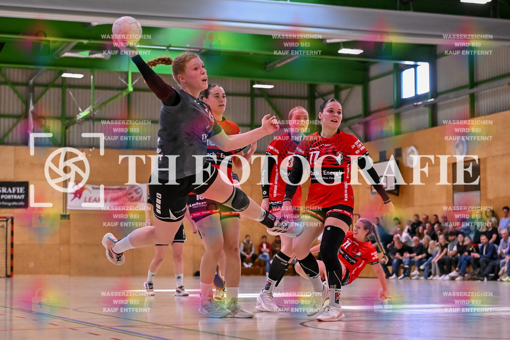 GER, SG Maulburg/Steinen - HB Kinzigtal, Handball, Suedbadenliga, 22. Spieltag, Saison 2023/2024, 27.04.2024 | Pia Weichenhein (HB Kinzigtal, #19) im Wurf.

GER, SG Maulburg/Steinen - HB Kinzigtal, Handball, Suedbadenliga, 22. Spieltag, Saison 2023/2024, 27.04.2024

Foto: TH Fotografie/Thomas Hess