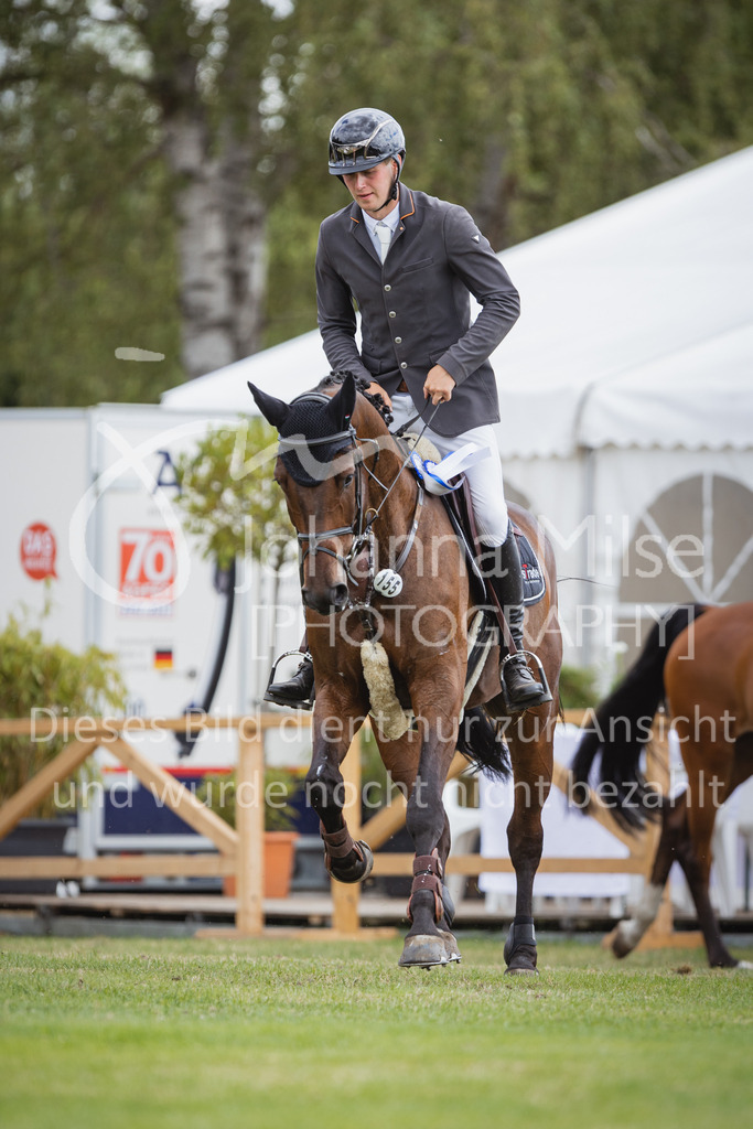 220715_LC_SprPfL1-239 | Deine schönsten Turniermomente als professionelle Fotos! Entdecke hochwertige Pferdesport-Fotografie im Online-Shop. Jetzt Fotos finden & bestellen!