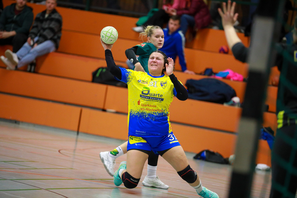 SVN_ SVFriedrichsfeld_141224_035 | Bildergalerie von Sport-Ereignissen aber auch von weiteren spannenden Dingen - nicht nur vom Niederrhein. In Anlehnung an den bekannten Spruch von Hanns Dieter Hüsch heißt das Motto: "Niederrhein ist überall".  - Realisiert mit Pictrs.com