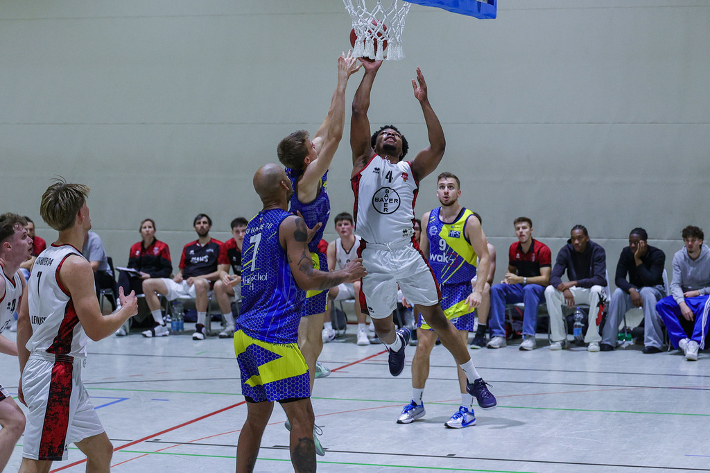Regio BAYER GIANTS vs SV Haspe 70-42 | Fotos von Basketballspielen aus dem Raum NRW fotografiert von Gero Mueller-Laschet und Daniel Schaefer - Realisiert mit Pictrs.com