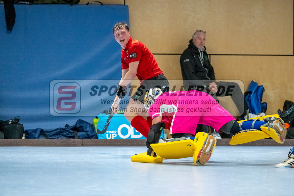 HK_20250112_101638 | 2. Bundesliga Halle Herren RTHC Leverkusen - Club Raffelberg am 12.1.2025 Halle RTHC, Leverkusen ,