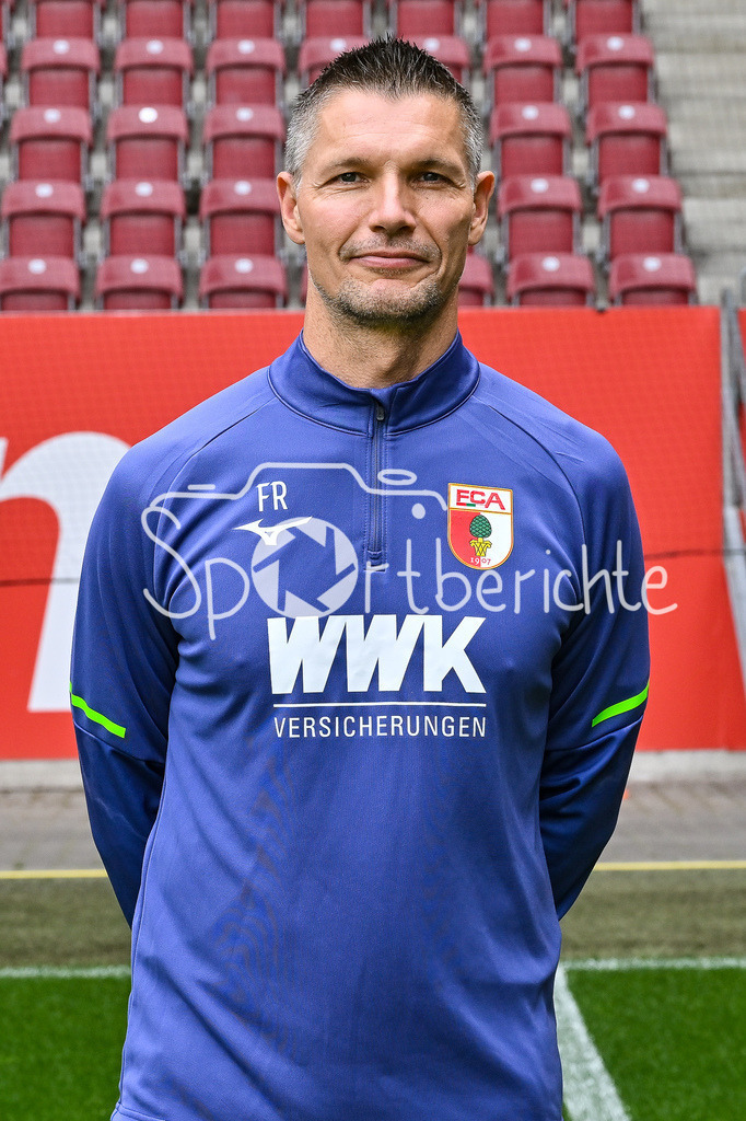 FC Augsburg 2025/26 | Frank ROSSNER / Einzelfoto / Freisteller / Media Day FC Augsburg: WWK-Arena am 06.08.2025