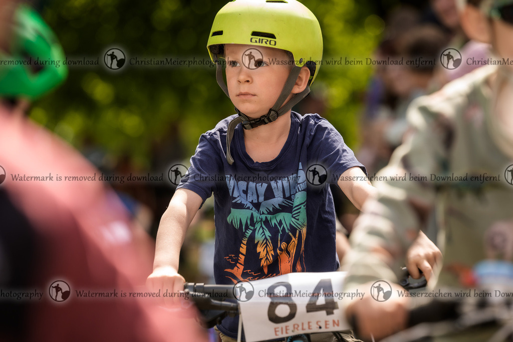 Eierlesen 2026 | Sie wurden bei einem Event oder Sportanlass fotografiert? Hier finden sie ihre Bilder! - Realisiert mit Pictrs.com