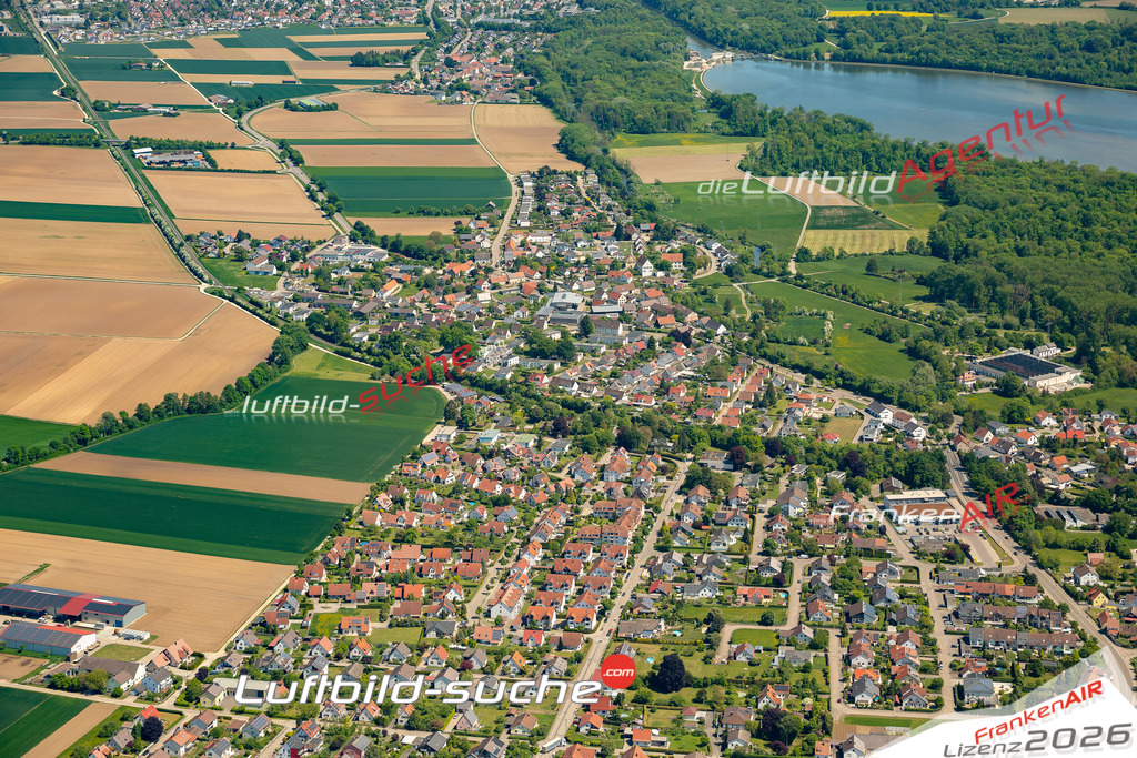Echenbrunn Gundelfingen an der Donau Bild- Das Luftbild wurde 2025 vom UL-Flugzeug heraus erstellt ( keine Drohne ) - Hochauflösende Luftaufnahme -Nicht vergleichbar mit Google Maps oder Satelittenbilder- Die Geschenkidee !Mit Lizenz und Bildrechte bestellbar
