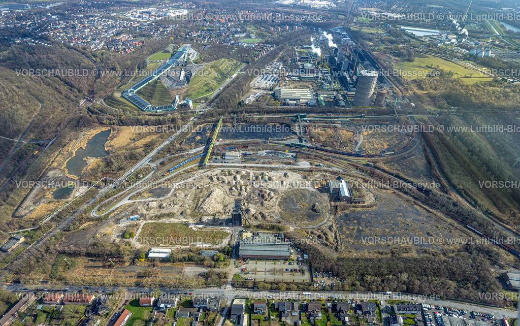 Bottrop260305411FreiheitEmscher | Luftbild, „Freiheit Emscher“ großes interkommunalen Stadtentwicklungsprojekte in NRW, von Essen, Bottrop und RAG Montan Immobilien, 1.700 Hektar, inklusive 150 Hektar ehemaliger Bergbauflächen, entsteht bis ca. 2030 ein neuer, nachhaltiger urbaner Raum für innovat, , Welheim, Bottrop, Ruhrgebiet, Nordrhein-Westfalen, Deutschland