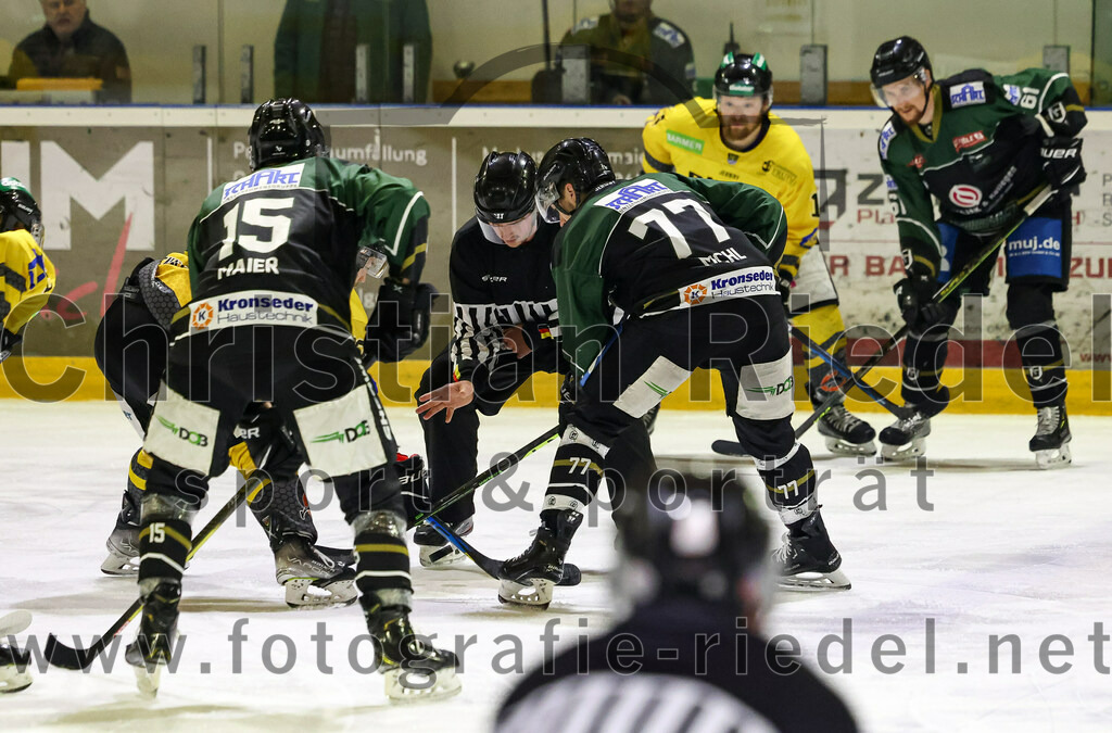 2023-02-10_047_TSV_Erding_gegen_ERSC_Amberg | Erding, Deutschland, 10.02.2023:
Eishockey, Bayernliga Meisterrunde Gruppe B 2022 / 2023, 3. Spieltag, TSV Erding gegen ERSC Amberg, Endergebnis: 6:3

Elias Maier (Erding Gladiators, #15), Philipp Michl (Erding Gladiators, #77)

Foto: Christian Riedel / fotografie-riedel.net