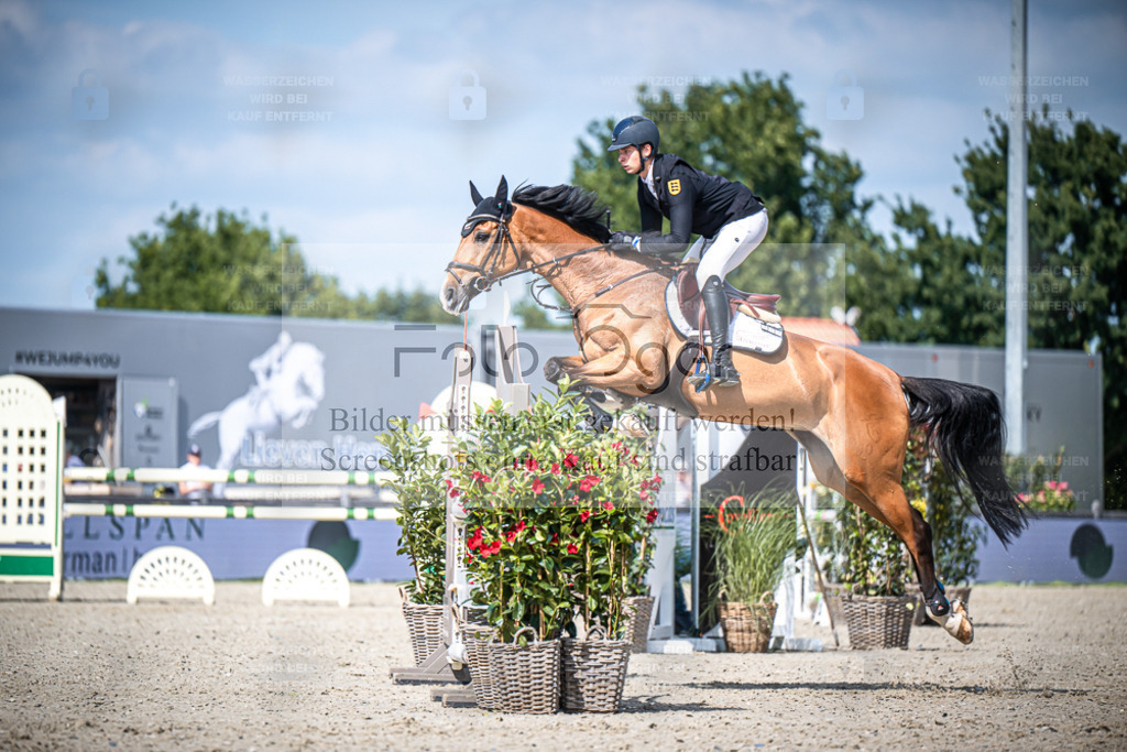 DOS_2956 | Entdecke hochwertige Reitturnierfotos von Foto Oger. Professionell, emotional und authentisch – jetzt Lieblingsmomente im Shop bestellen. - Realisiert mit Pictrs.com