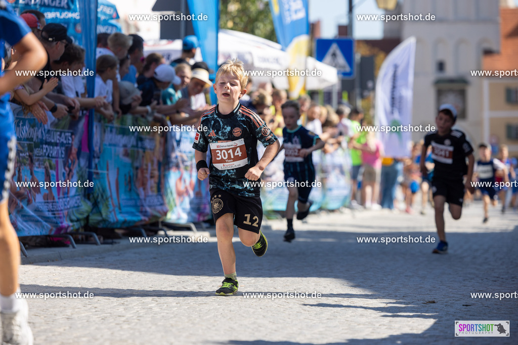 VJ__3177 | Stadtlauf Erding 2025 #stadtlauferding #erdingstadtlauf #stadtlauf_erding #laufmotivation #trisporterding #yourpictrs #sportshot_your_pictrs
