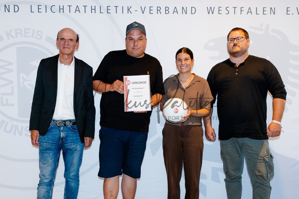 20260702-kreisfußballkonferenz-0075 | Das ist die Fotodatenbank für authentische Sportfotografie aus Münster: Markus Paletta fotografiert Teams, Sportler:innen, Kinder, Events & Unternehmen. - Realisiert mit Pictrs.com