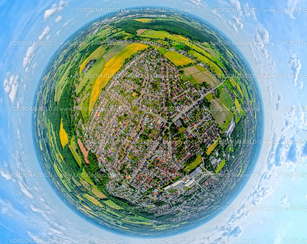 Hamm250600001WerriesMaximilianSiedlung_1-2 | Luftbild, Maximiliansiedlung mit nahezu unzähligen Pools, die bereit stehen für die kommenden Sommerferien, Maximiliansiedlung, Werrirs, Hamm, Nordrhein-Westfalen, Deutschland