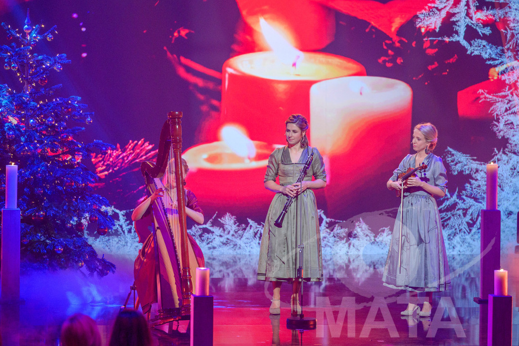 _DWI6118 | Perlseer Gsang bei '30 Jahre Sternstunden-Gala 2023' in der Frankenhalle. Nürnberg, 15.12.2023 - Realisiert mit Pictrs.com