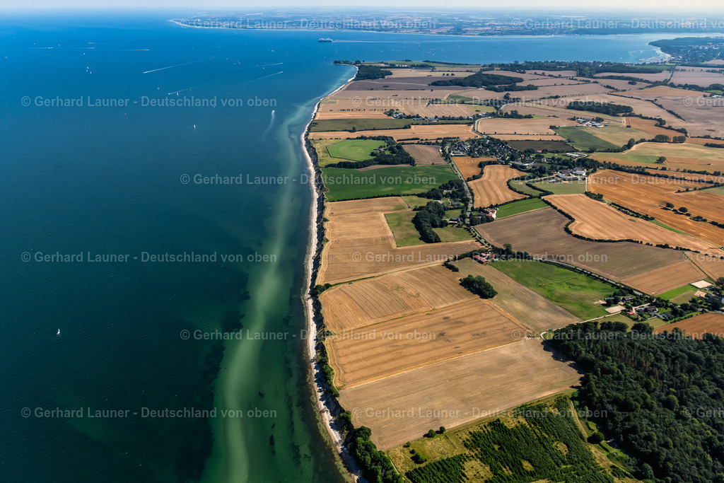 4037911 | Ostseeküste bei SCHWEDENECK 07.08.2020 Küsten- Landschaft am Ostsee- Sandstrand bei Schwedeneck im Bundesland Schleswig-Holstein, Deutschland. // Coastal landscape on the sandy Baltic Sea beach near Schwedeneck in the state Schleswig-Holstein, Germany. Foto: Gerhard Launer