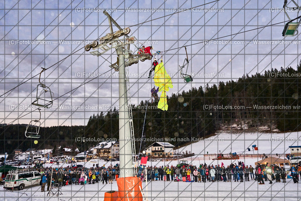 ALP4870_Nacht der Ballone_Bergrettungsschauuebung | NACHT DER BALLONE in Lackenhof am Ötscher, Sa 28. Dezember 2024.Mit einer Schauübung der Bergrettung Lackenhof, dem Ballonclub Ötscherland und den Gaminger Ötscherteufeln unter Zusammenarbeit mit der FF Lackenhof, dem Musikverein, dem Pensionistenverband, dem CampingClub, der Schirmbar und Konditorei Czihak, der Fuchswaldhütte und der Pizzeria Venezia, die für die Verköstigung sorgten, sowie der Ötscherliftgesellschaft, der Gemeinde Gaming und dem Ötscher-Tourismusverband.