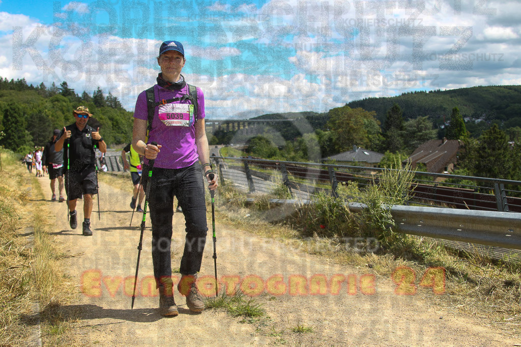 240615_1435_EV4_8751 | Sportfotografie im Rhein-Sieg Kreis, Köln, Bonn, NRW, Rheinland Pfalz, Hessen, etc. Unser Tätigkeitsfeld umfasst den Laufsport vom Volkslauf über den Marathon, Duathlon, Triathon bis zum Ultralauf wie Kölnpfad Ultra oder Schindertrail.