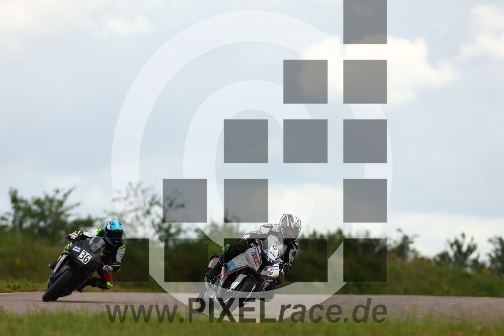 0091-20260605_02205 | Schöne Erinnerungen an spannende Momente - das festzuhalten ist unser Job. PIXELrace.de ist seit 2003 auf den Rennstrecken Europas unterwegs um die Action draußen beim Fahren und die wunderbare Stimmung imm Fahrerlager für euch einzufangen.