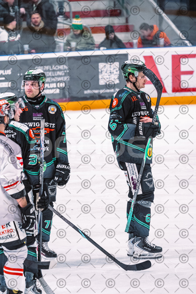 Alligators_vs_Memmingen_05_12_2025-134 | Höchstadt Alligators Fotogalerie: Eishockey-Action aus Franken. Professionelle Spielfotos, Portraits & Stadionbilder zum Download. Jetzt entdecken! - Realisiert mit Pictrs.com