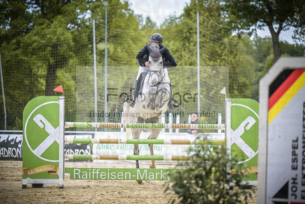 DOS_0112 | Entdecke hochwertige Reitturnierfotos von Foto Oger. Professionell, emotional und authentisch – jetzt Lieblingsmomente im Shop bestellen.Deutschlandweite Turnierfotografie. - Realisiert mit Pictrs.com