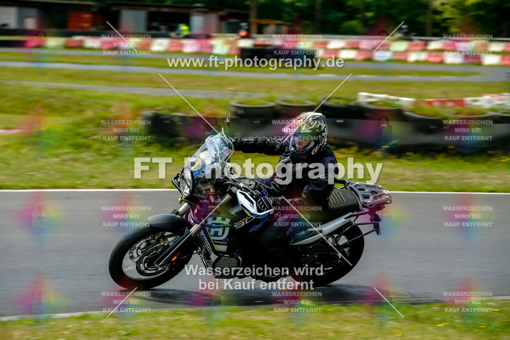 VBK-4851 | Hier findet Ihr Bilder von Touristenfahrten auf der Nürburgring Nordschleife oder von anderen Veranstaltungen die ich besucht habe. Viel Spass beim Durch Schauen 