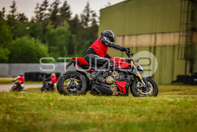 0085-250503_DCB-006_85 | Deine Full-Service-Agentur für ✔️Videoproduktionen und ✔️Motorsportfotografie Jetzt Angebot anfragen!
