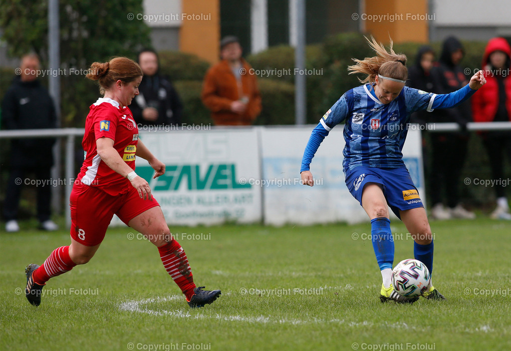 A_LUI_180922_36 | SPORT,FUSSBALL,PLANET PURE FRAUEN BUNDESLIGA SPG UNION KLEINMUENCHEN/BLAU WEISS LINZ—SKV DER POOLBAUER ALTENMARKT 18.09.2022 IM BILD: KATHARINA REIKERDORFER (KLEINMUENCHEN ) UND NINA FINK   (ALTENMARKT) FOTO:FOTOLUI