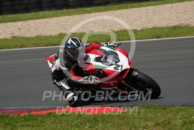 2024_06_21_PBK_14118 | Sportfotografie; SlowMotion; Video; Rennstrecke; Hafeneger; Speer; Racing; RSE; BMW; CBO; Trackday; Motorsportarena; Hockenheimring; Brno; Most; Barcelona; Valencia