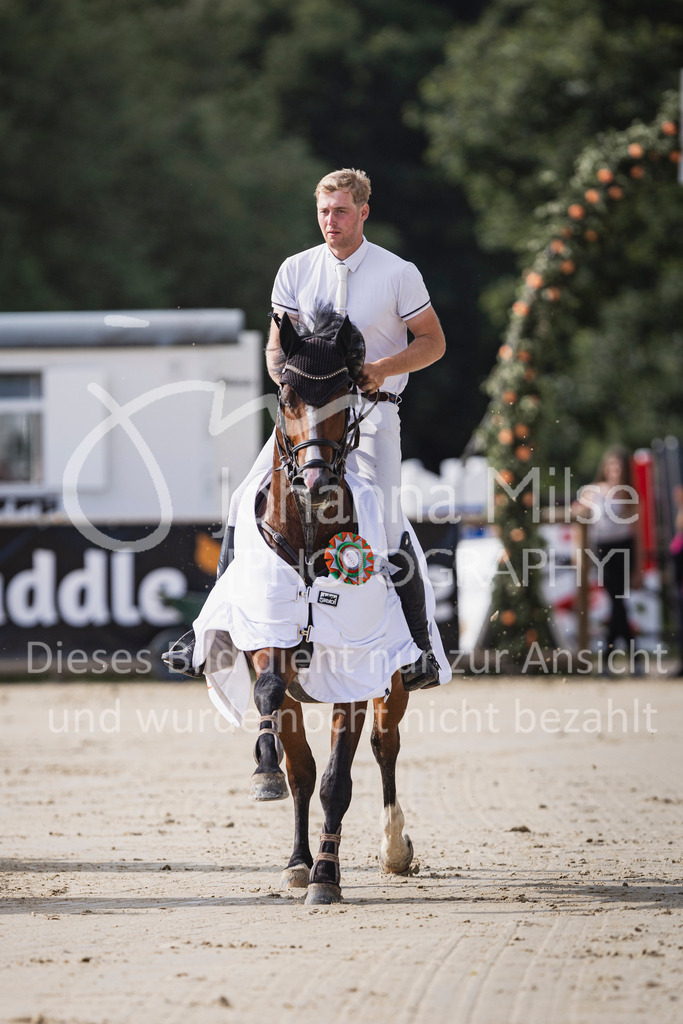 250711_BHO_2Ph-M2-2-881 | Deine schönsten Turniermomente als professionelle Fotos! Entdecke hochwertige Pferdesport-Fotografie im Online-Shop. Jetzt Fotos finden & bestellen!