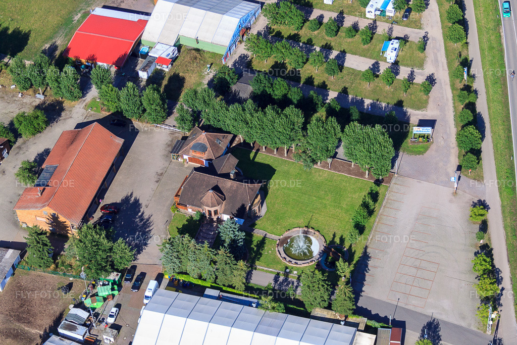 Luftbild: Adamshof in Kandel im Bundesland Rheinland-Pfalz in Deutschland. Foto: IMG_30690.jpg vom 31.07.2010 durch Werner Riehm/FLY-FOTO.de