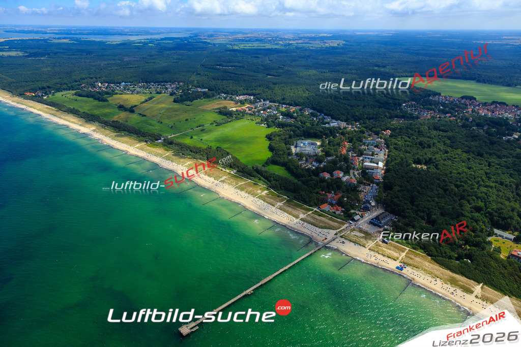 Die Luftaufnahme der Stadt Graal Müritz wurde vom UL-Flugzeug heraus erstellt ( keine Drohne )- hohe Auflösung für beste Qualität