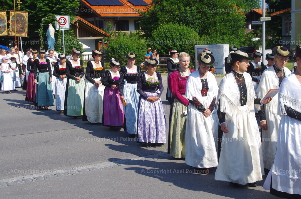 IMGP3329 | fotografiert von Axel PollmannLeonhardi Wallfahrt Benediktbeuern und Murnau, Fronleichnam, Fasching, Landschaft im Loisachtal und Benediktbeuern  - Realisiert mit Pictrs.com