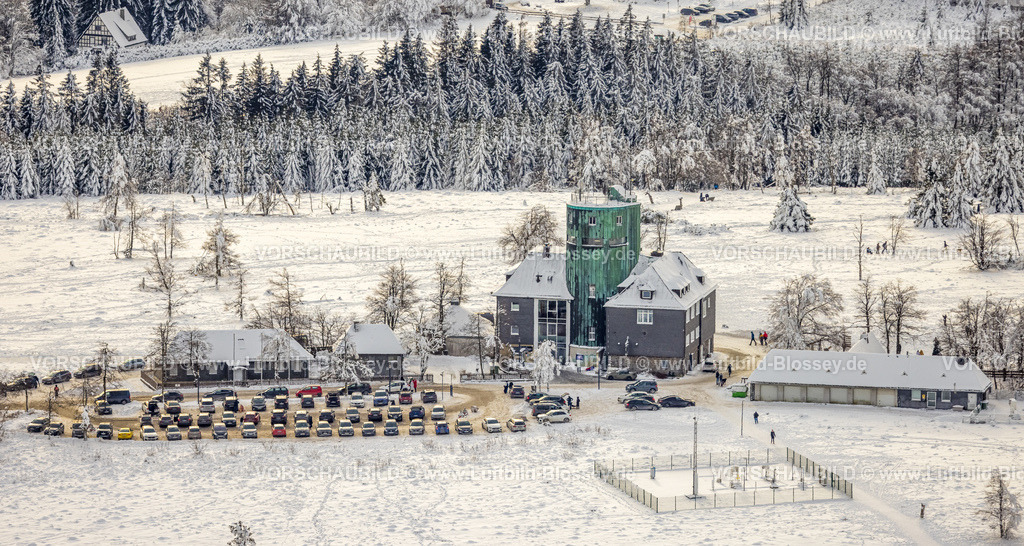 Winterberg221201144-2 | Luftbild Kahler Asten und Astenturm, Winterwunderland in Winterberg im Sauerland, am Kahlen Asten und den Skiabfahrten und dem Skilift-Karussell Winterberg, Abenrot, Winterberg, Sauerland, Nordrhein-Westfalen, Deutschland
