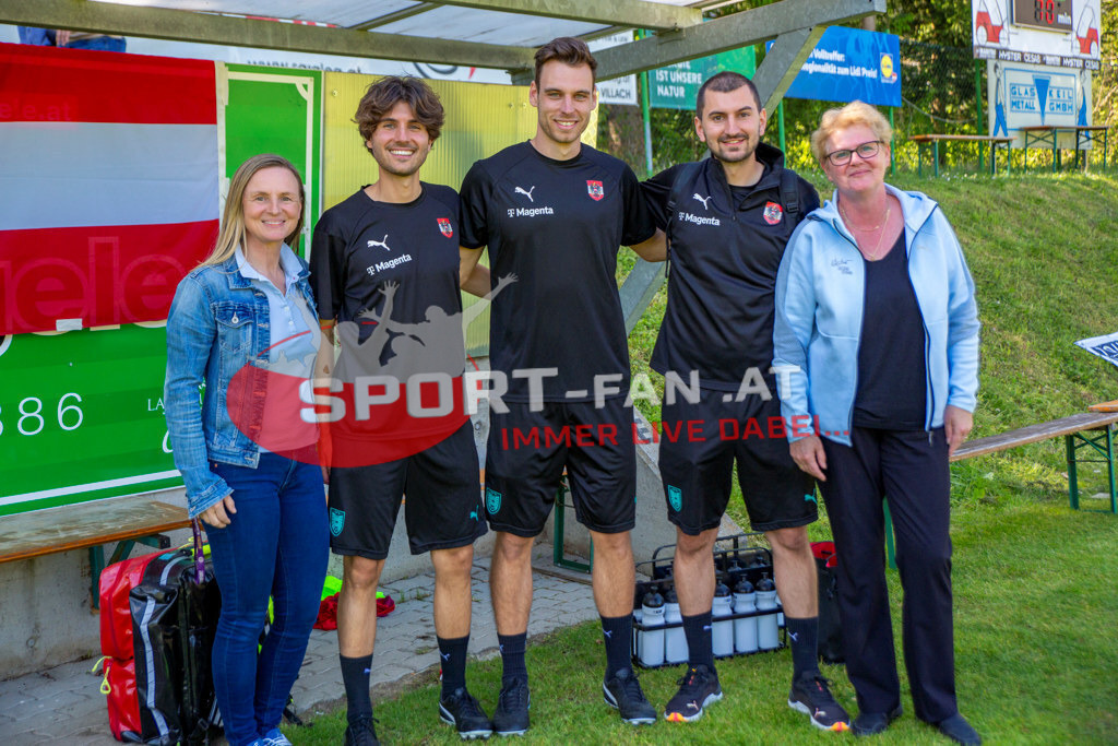 Fußball Halbfinale | Tamara Krammer, Sabine D'Angelo, Ivan Brkanovic, Fußball Halbfinale, Irland U15 - Österreich U15 am 29.04.2024 in Arnoldstein (Sportplatz), Austria, (Photo by Ernst Krawagner sport-fan.at) - Realisiert mit Pictrs.com