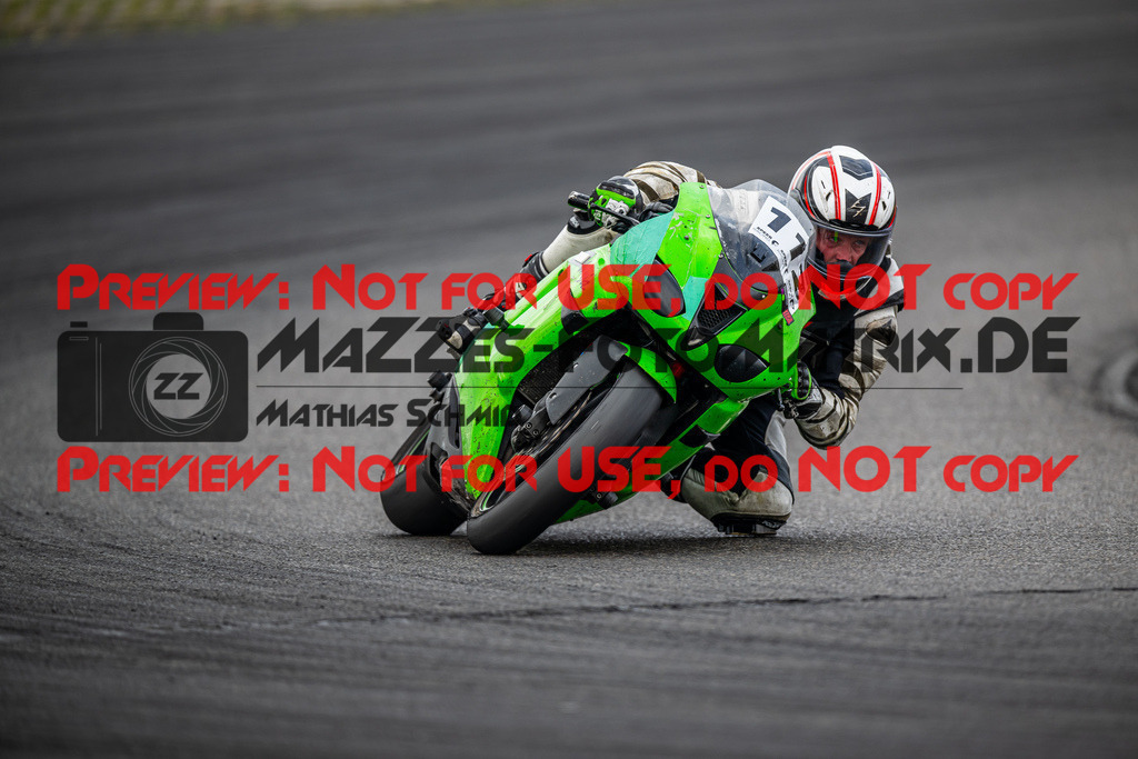 MaZZes_FotoMatrix_230719_3943 | ROT