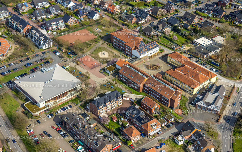 Schermbeck240310217 | Luftbild, Gesamtschule Schermbeck und Sporthalle Erler Straße, unten rechts die Feuerwache Altschermbeck, Altschermbeck, Schermbeck, Nordrhein-Westfalen, Deutschland