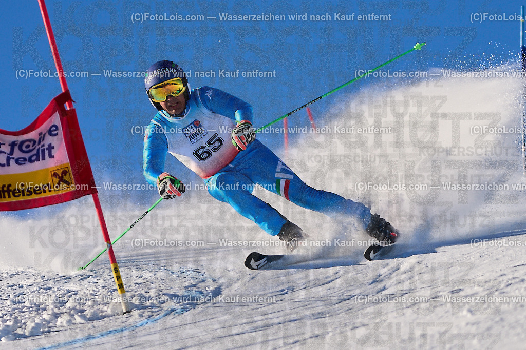 ALP4204_MASTERS-Cup_GS-A Herrn_Miotto Andrea | (C)FotoLois.com, Alois Spandl. FIS Masters-Cup Wildschönau, Giant Slalom auf der Piste Schatzberg GS, Siegerehrung auf dem Dorfplatz Niederau, Sa 13. Januar 2024.