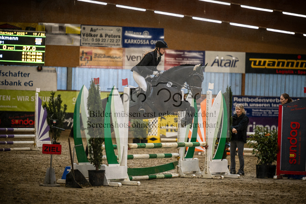 DOS_0812 | Entdecke hochwertige Reitturnierfotos von Foto Oger. Professionell, emotional und authentisch – jetzt Lieblingsmomente im Shop bestellen.Deutschlandweite Turnierfotografie. - Realisiert mit Pictrs.com