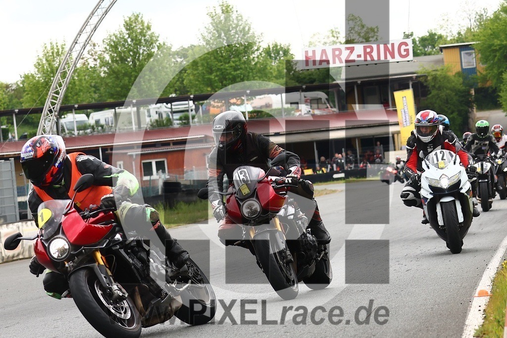 0013-20260509_01049 | Schöne Erinnerungen an spannende Momente - das festzuhalten ist unser Job. PIXELrace.de ist seit 2003 auf den Rennstrecken Europas unterwegs um die Action draußen beim Fahren und die wunderbare Stimmung imm Fahrerlager für euch einzufangen.