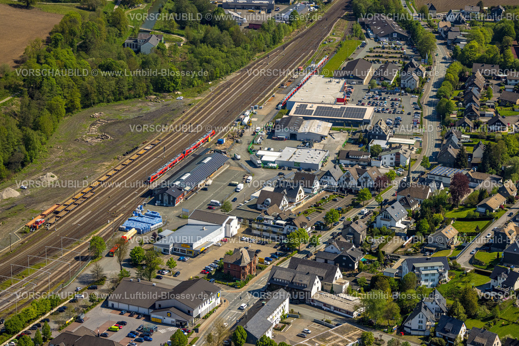 Bestwig230501060 | Luftbild, S-Bahn, Am Alten Güterbahnhof, Borghausen, Bestwig, Sauerland, Nordrhein-Westfalen, Deutschland