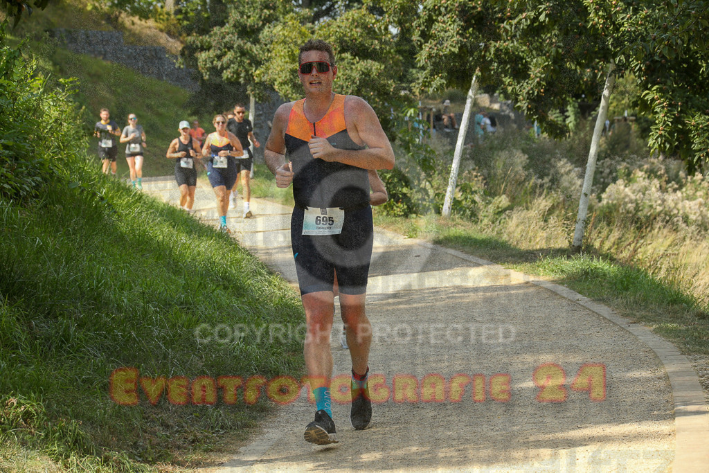 250824_1449_EX1_7717 | Sportfotografie im Rhein-Sieg Kreis, Köln, Bonn, NRW, Rheinland Pfalz, Hessen, etc. Unser Tätigkeitsfeld umfasst den Laufsport vom Volkslauf über den Marathon, Duathlon, Triathon bis zum Ultralauf wie Kölnpfad Ultra oder Schindertrail.