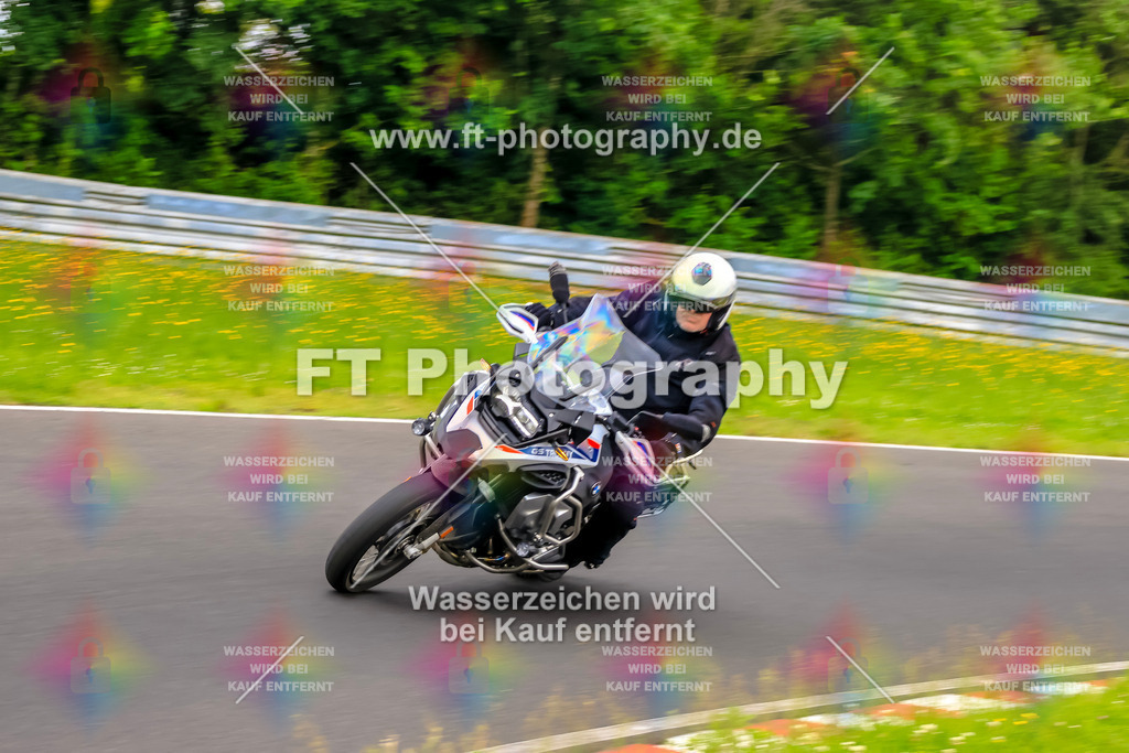 VBK-7093 | Hier findet Ihr Bilder von Touristenfahrten auf der Nürburgring Nordschleife oder von anderen Veranstaltungen die ich besucht habe. Viel Spass beim Durch Schauen 