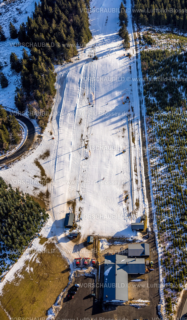 Winterberg260105132 | Luftbild, winterliche Skipiste und Familienskigebiet Sahnehang mit Rodellift, Winterberg, Sauerland, Nordrhein-Westfalen, Deutschland