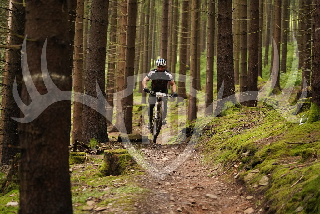 A9_04794 | Fotogalerie der Treibjagd im Dunkelwald - Dein MTB Etappenrennen im Erzgebirge - Realisiert mit Pictrs.com