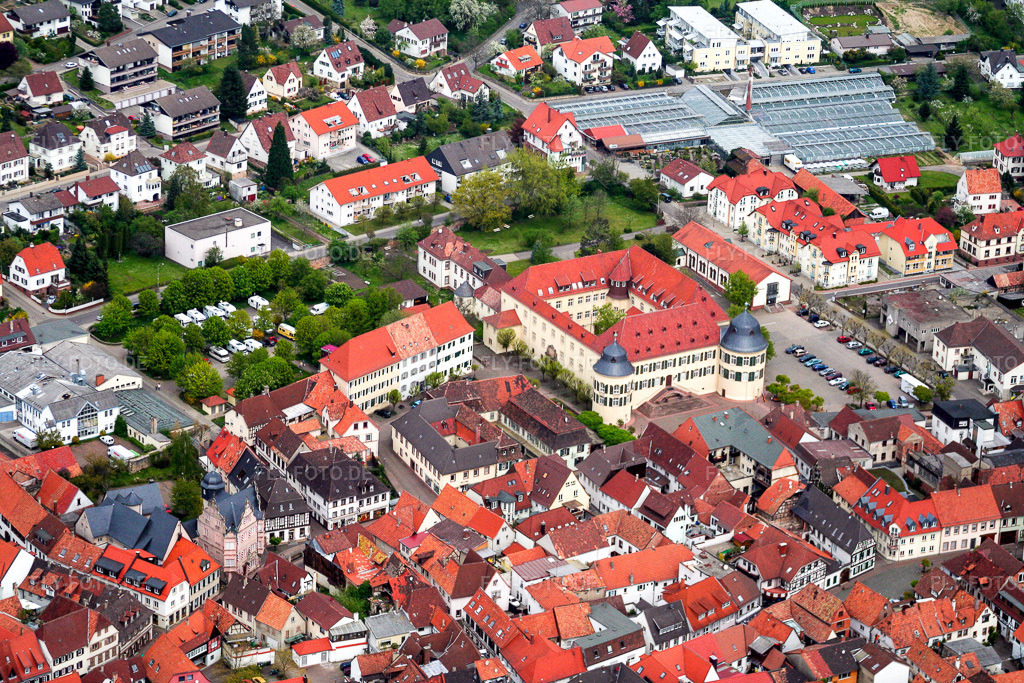 Luftbild: Schloss Bad Bergzabern in Bad Bergzabern im Bundesland Rheinland-Pfalz in Deutschland. Foto: IMG_1732.jpg vom 01.05.2006 durch Werner Riehm/FLY-FOTO.de