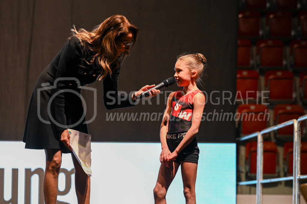 Winterthurer Sportehrung - 23. Februar 2023 | Winterthurer Sportehrung
AXA Arena, Winterthur
Junge Turnerin vom TV Neue Sektion Winterthur.
Bild: Sportfotografie Markus Aeschimann | www.markus-aeschimann.ch - Realisiert mit Pictrs.com
