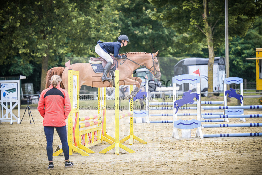 DOS_3576 | Entdecke hochwertige Reitturnierfotos von Foto Oger. Professionell, emotional und authentisch – jetzt Lieblingsmomente im Shop bestellen.Deutschlandweite Turnierfotografie. - Realisiert mit Pictrs.com